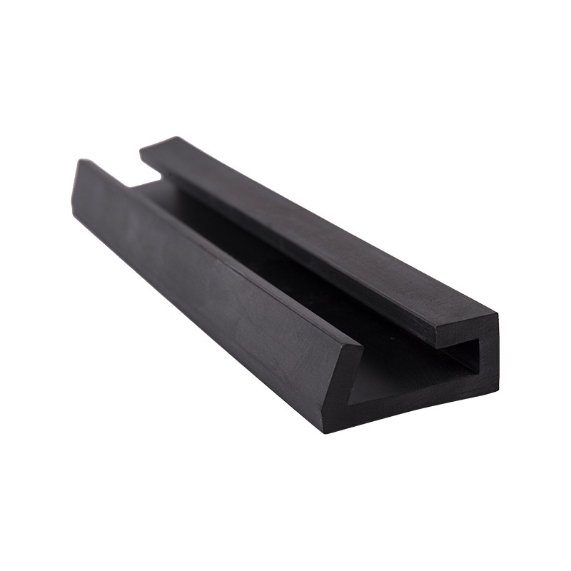 Gumi csatornás csík